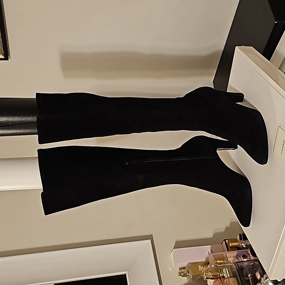 CHANEL Black Suede Boots NEW PHOTOS 🖤 - Picture 1 of 16